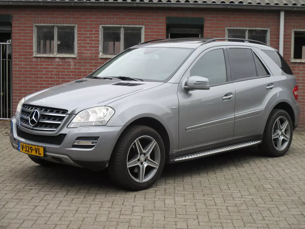Mercedes-Benz M-klasse 300 CDI BlueEFFICIENCY
